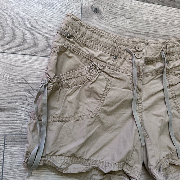 Outback Rid Shorts - Picture 2 of 7